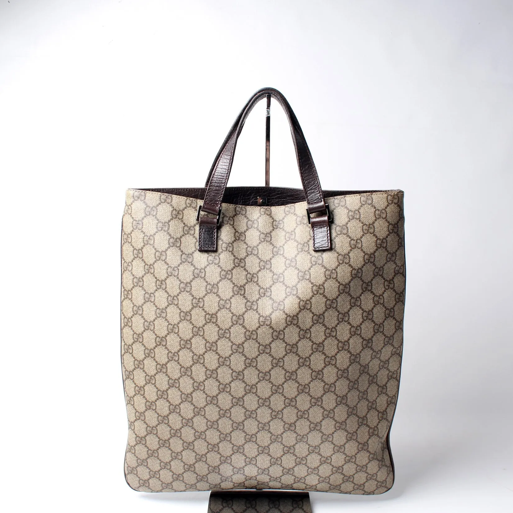131258 GG Supreme Flat Tote