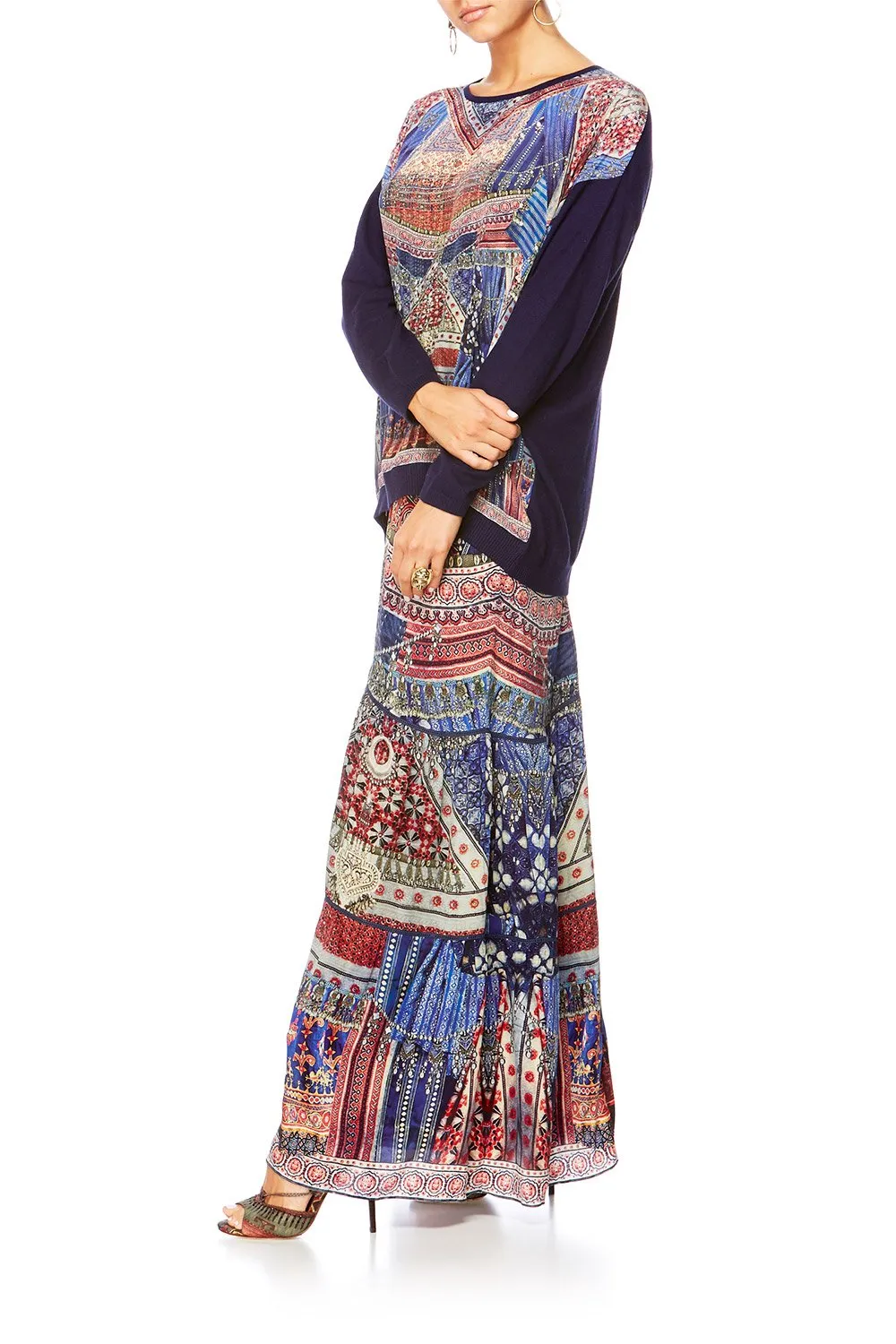 JUMPER WITH CONTRAST FRONT OVERNIGHT BAG