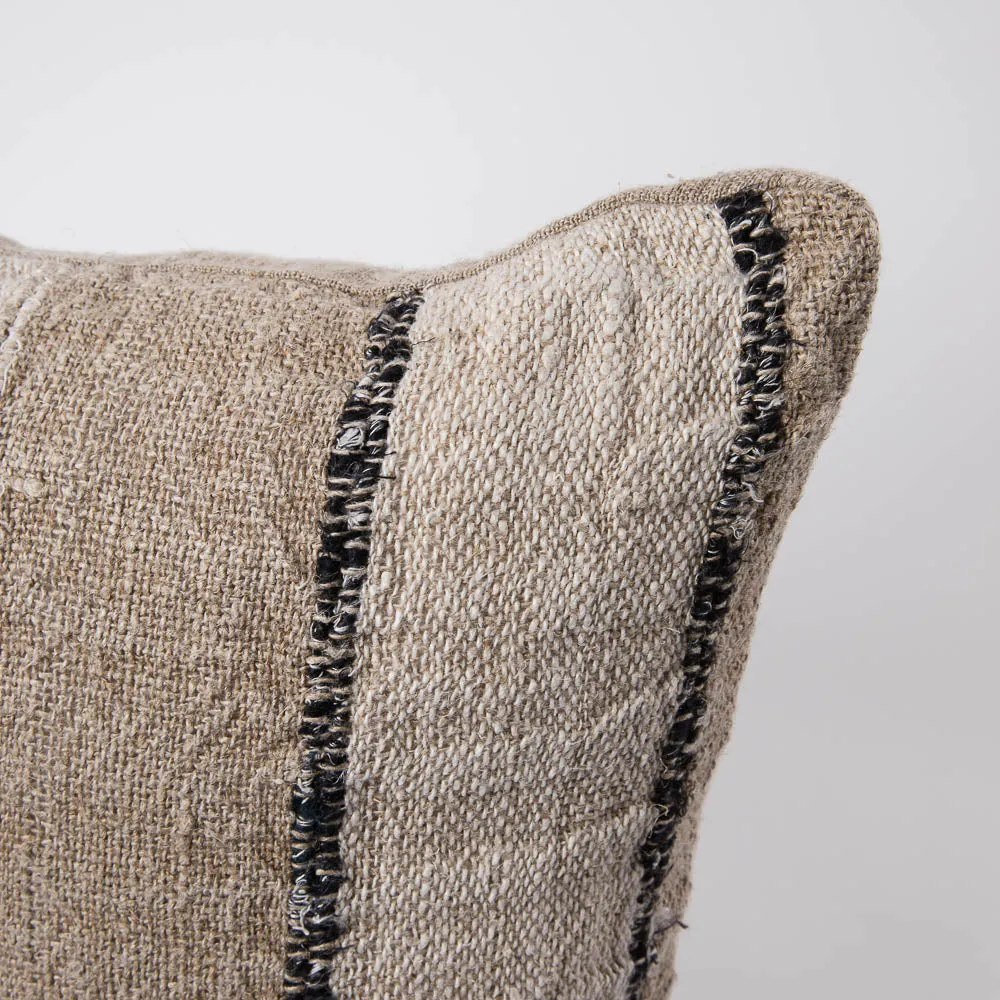 Retreat Cushion -  Natural/Ivory/Black