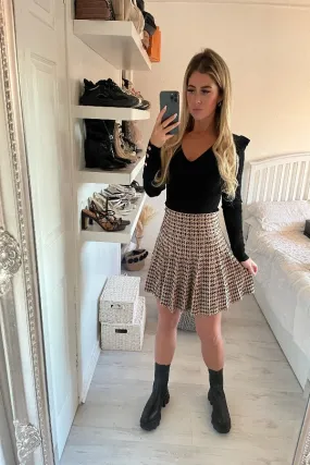 TAN DOGTOOTH SKATER SHORT KNITTED SKIRT